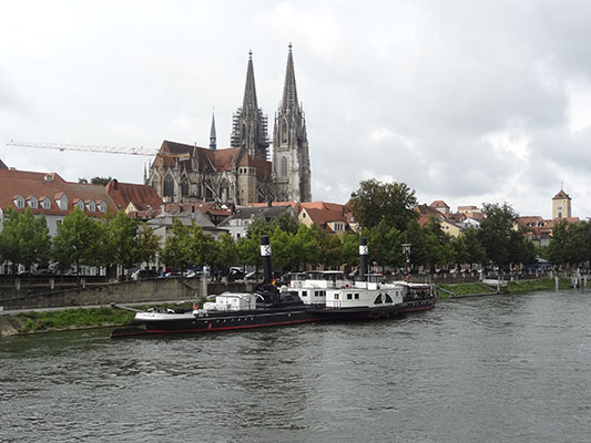 2021-Oldtimer-fahren-nach-Regensburg